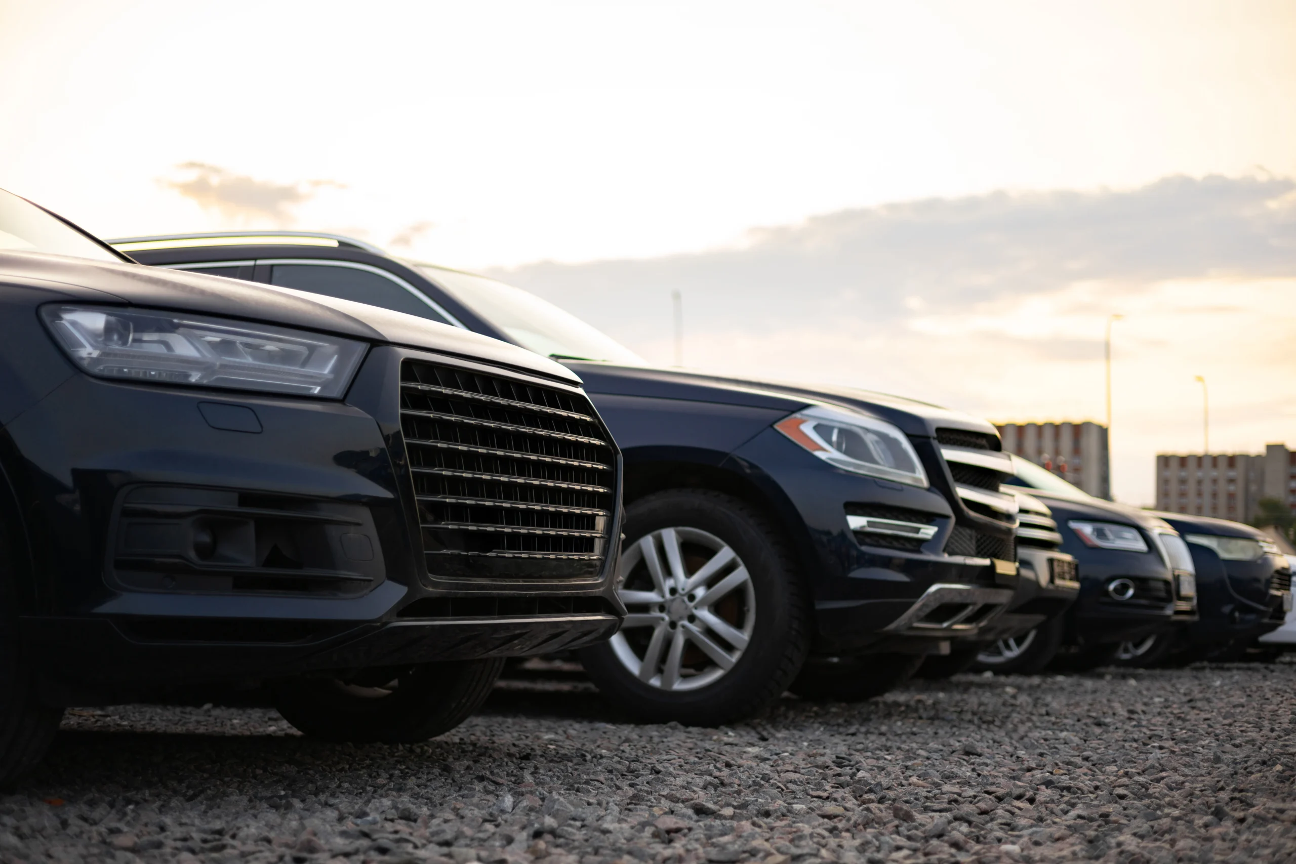 row-of-cars-in-outdoor-parking-area-2026-03-25-04-19-06-utc